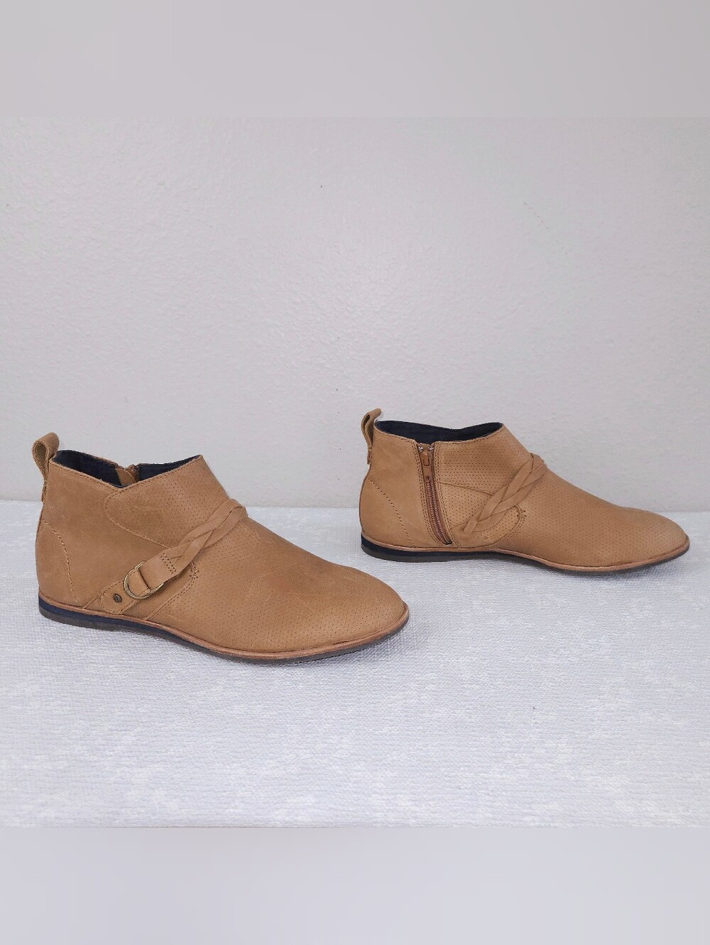 OLUKAI Ho'Olu Ankle Booties US 9.5 Camel Brown Leather Boots Boho